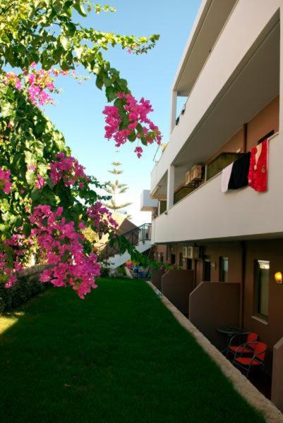 Stella-Katrin Hotel Platanes  Exterior photo