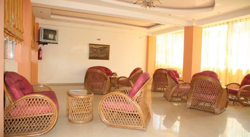 Stella-Katrin Hotel Platanes  Exterior photo